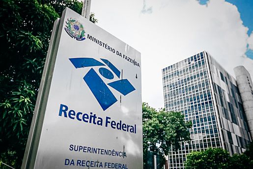 Adesão a programa de renegociação de dívidas tributárias de empresas e pessoas físicas, começou nesta quarta-feira