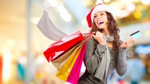 Seis em cada dez brasileiros pretendem comprar presentes para si mesmos no Natal, aponta pesquisa CNDL/SPC Brasil