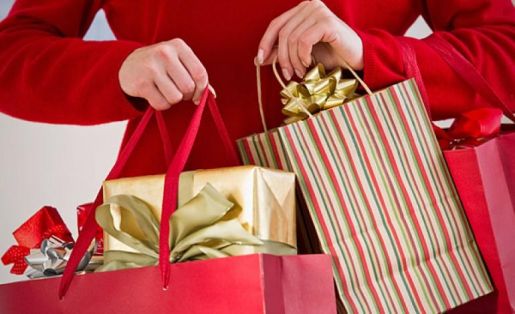 Veja quais cuidados ter na hora de comprar os presentes de Natal